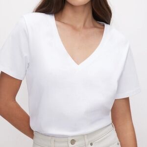 Good American NWT  white tee V-neck size 5.